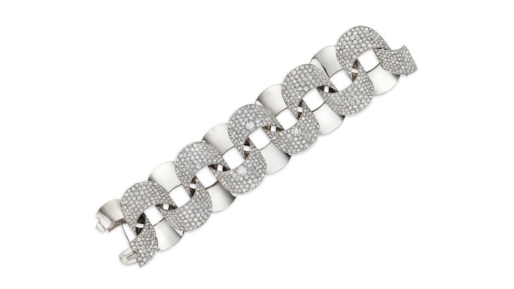 The current owner of the Tube bracelet loved how it showcased Belperron’s ability to create works that seemed simple in appearance yet were remarkably complex in execution, said Christie’s. Suzanne Belperron Tube bracelet